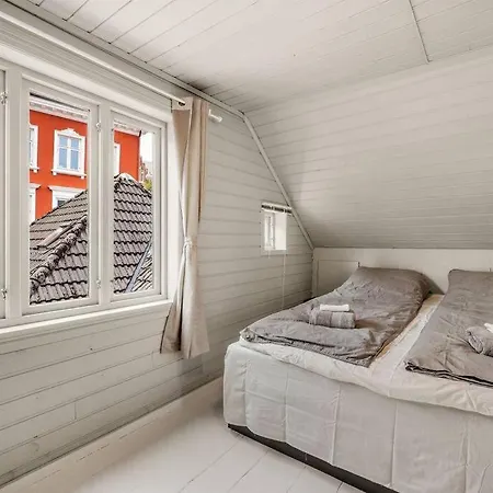 Holiday home Dinbnb Homes I 4-bedroom Historical House In Romantic Surroundings Bergen