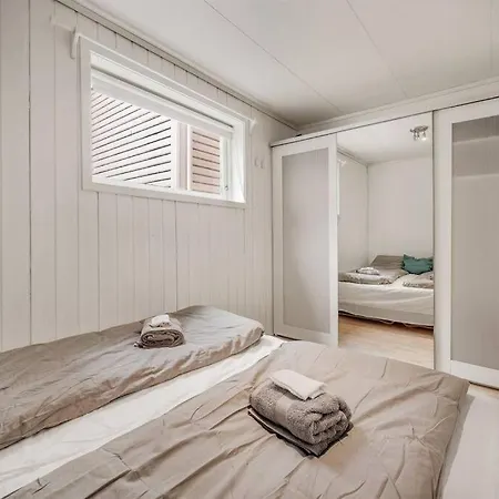 Dinbnb Homes I 4-bedroom Historical House In Romantic Surroundings Casa vacanze Bergen